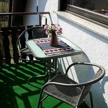 Scherb Apartment *